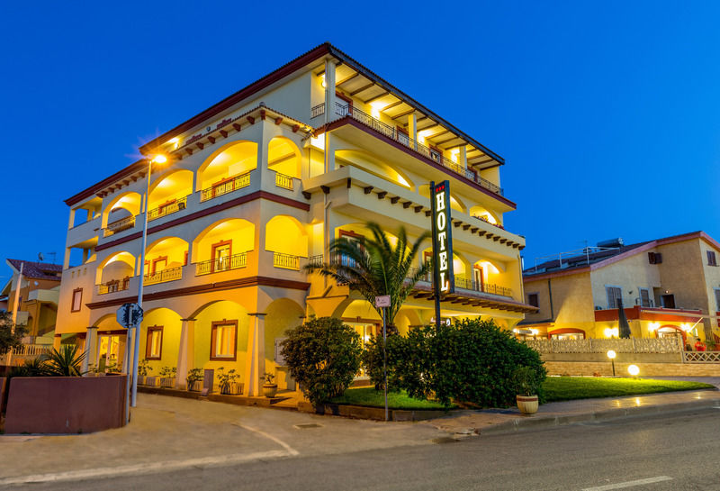 Hotel Rosa Dei Venti Castelsardo Ngoại thất bức ảnh