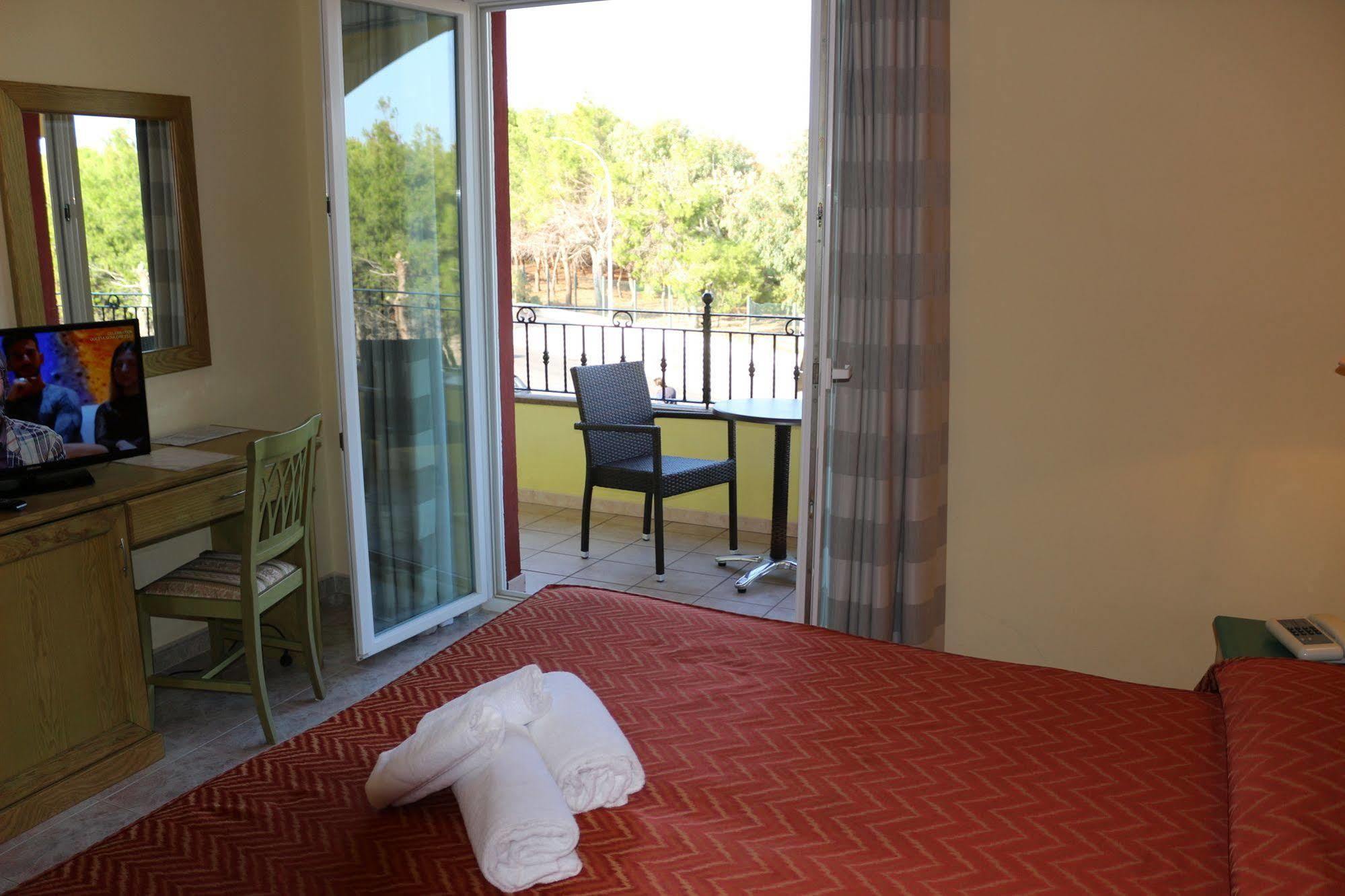 Hotel Rosa Dei Venti Castelsardo Ngoại thất bức ảnh